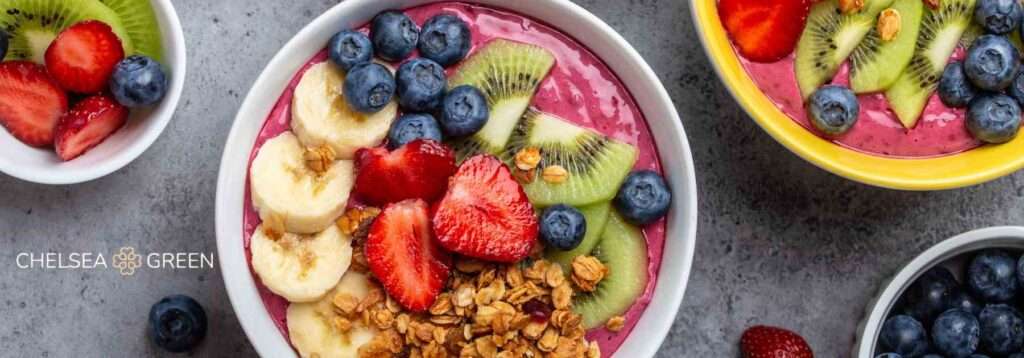 Smoothie bowl trend healthy eating