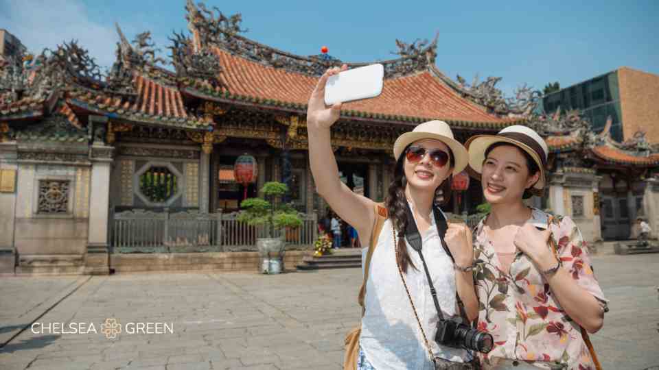 Self tourists in Asia