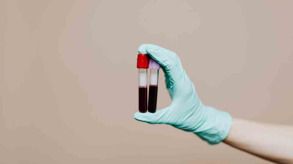 Can a blood test detect cancer in women?