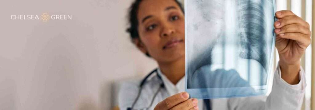 Pneumonia vaccine side effects outweigh the risks of the illness. 