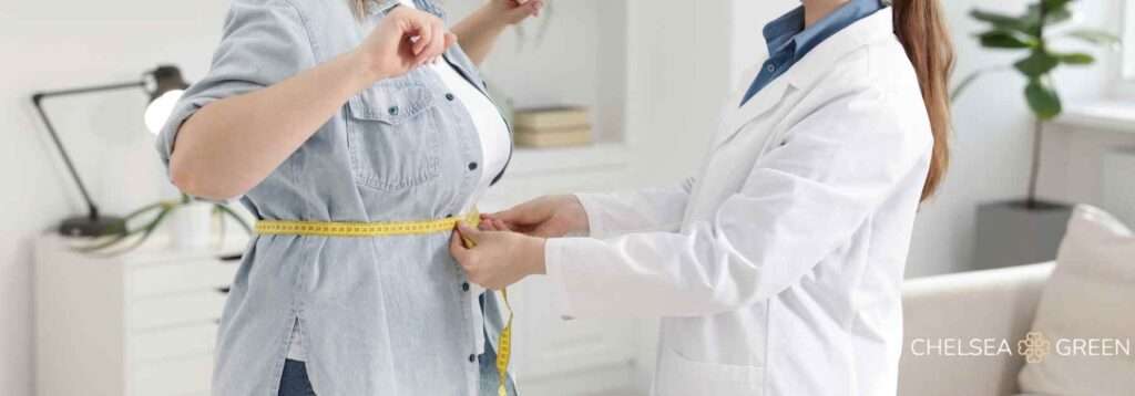 Measuring waist and weight loss process 
