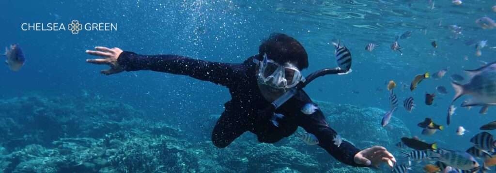 Holidayer snorkelling safely